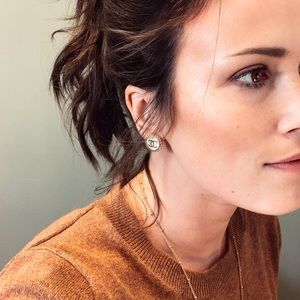 Meet your Posher, Dana